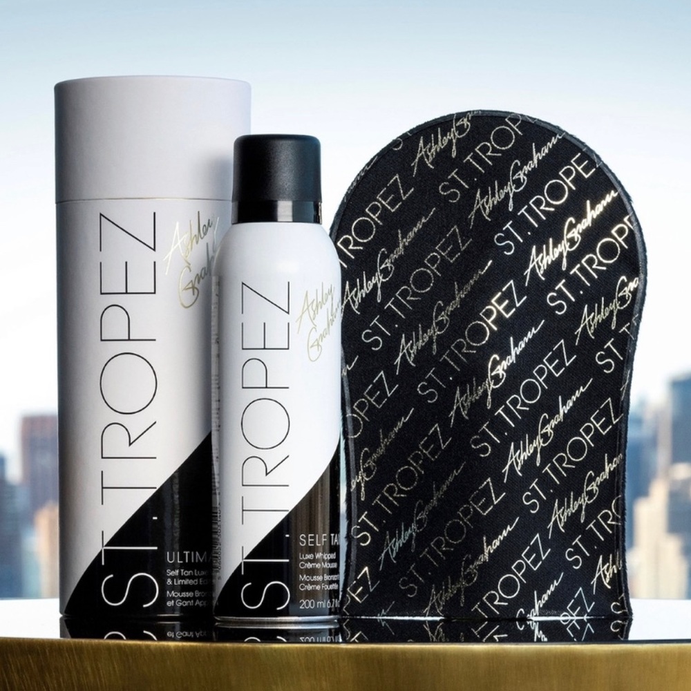 St. Tropez Ashley Graham ultimate glow mousse kit tanning cream mitt 6.7oz